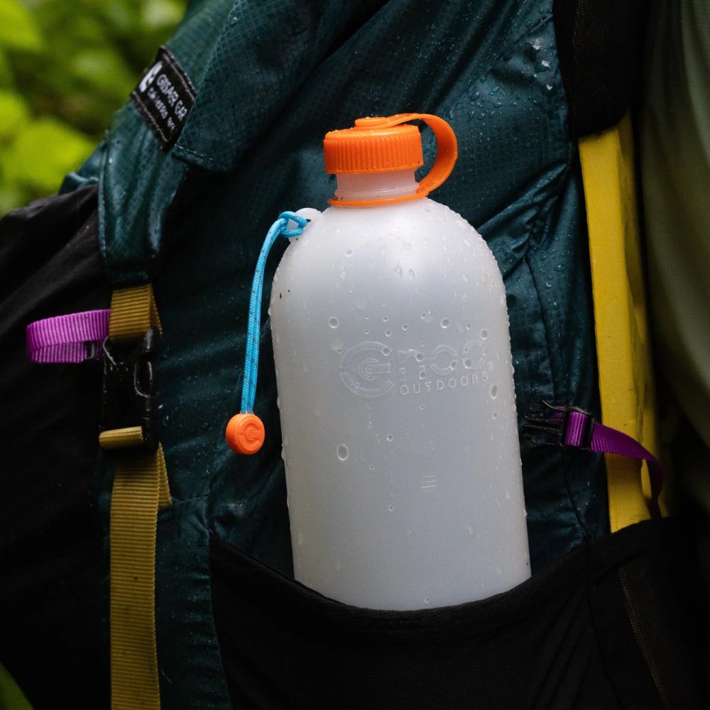 Kevyt HDPE puristettava juomapullo Retkeilyyn 1 L – ThruBottle soft | Cnoc - Image 7