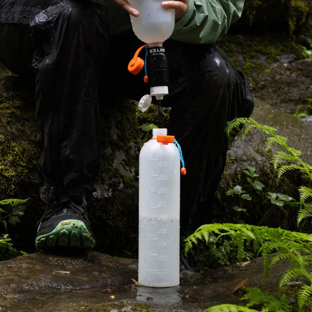 Kevyt HDPE puristettava juomapullo Retkeilyyn 1 L – ThruBottle soft | Cnoc - Image 5